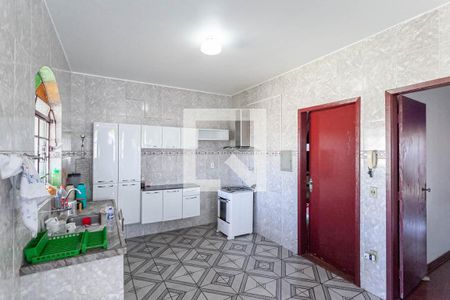 Casa à venda com 177m², 4 quartos e 2 vagasCozinha 