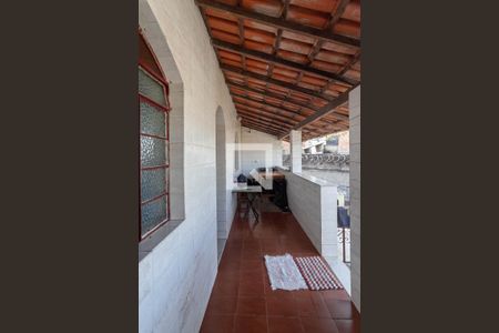 Casa à venda com 177m², 4 quartos e 2 vagasÁrea de serviço 