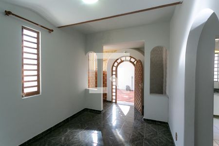 Sala de casa para alugar com 4 quartos, 200m² em Santa Inês, Belo Horizonte