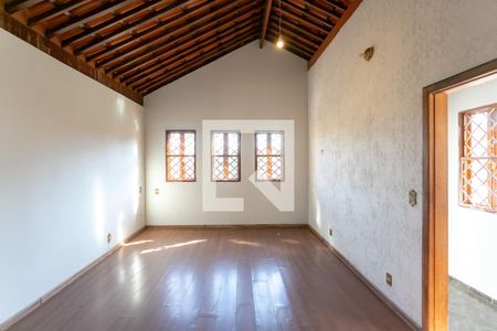 Casa para alugar com 200m², 4 quartos e 3 vagas Casa para alugar com 200m², 4 quartos e 3 vagasQuarto 4