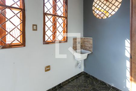 Casa para alugar com 200m², 4 quartos e 3 vagas Casa para alugar com 200m², 4 quartos e 3 vagasvaranda