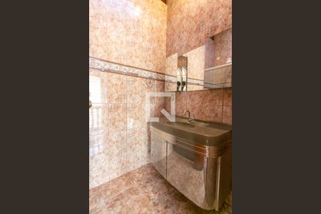 Casa para alugar com 200m², 4 quartos e 3 vagas Casa para alugar com 200m², 4 quartos e 3 vagasBanheiro 2