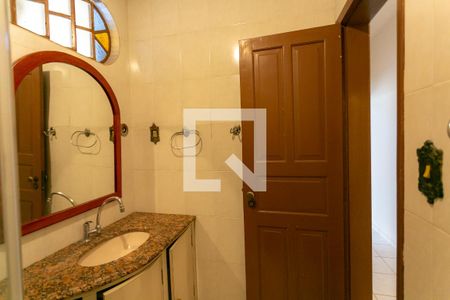 Casa para alugar com 200m², 4 quartos e 3 vagas Casa para alugar com 200m², 4 quartos e 3 vagasBanheiro 1
