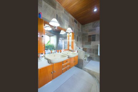 Casa à venda com 300m², 3 quartos e 5 vagasQuarto 3 - Suíte