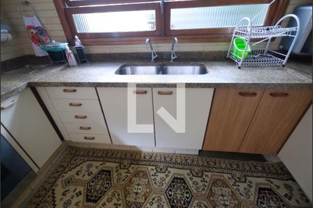 Casa à venda com 300m², 3 quartos e 5 vagasCozinha