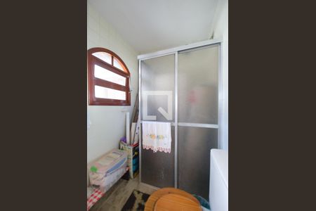 Casa à venda com 300m², 3 quartos e 5 vagasBanheiro 2