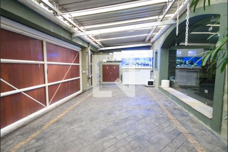 Casa à venda com 300m², 3 quartos e 5 vagasQuintal 