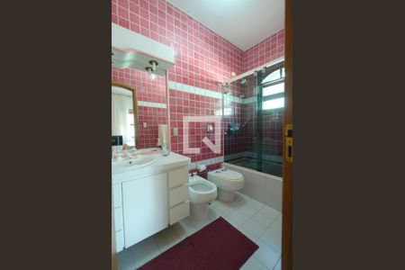 Casa à venda com 300m², 3 quartos e 5 vagasQuarto 1 - Suíte