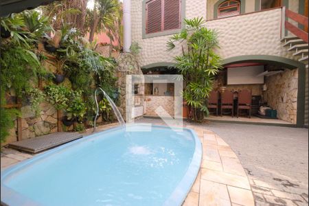 Casa à venda com 300m², 3 quartos e 5 vagasPiscina/Churrasqueira