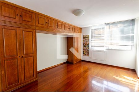 Apartamento à venda com 158m², 3 quartos e 2 vagasQuarto 2