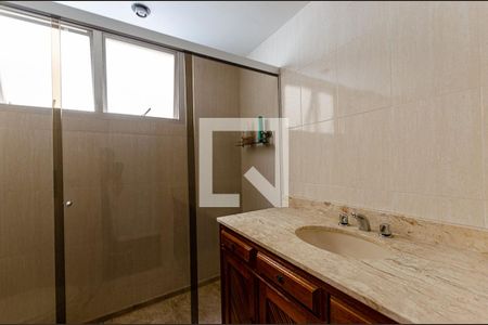 Banheiro de apartamento à venda com 3 quartos, 158m² em Ingá, Niterói