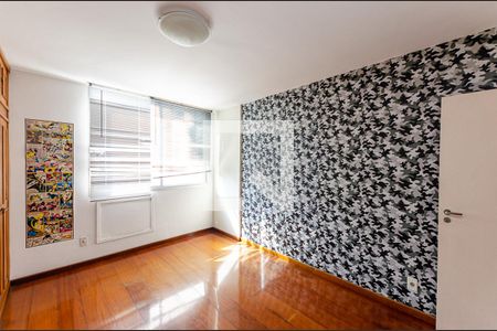 Apartamento à venda com 158m², 3 quartos e 2 vagasQuarto 2