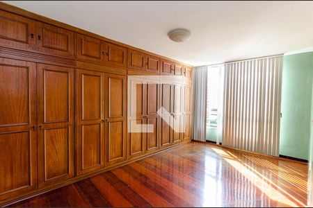 Apartamento à venda com 158m², 3 quartos e 2 vagasSuite