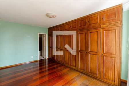 Apartamento à venda com 158m², 3 quartos e 2 vagasSuite