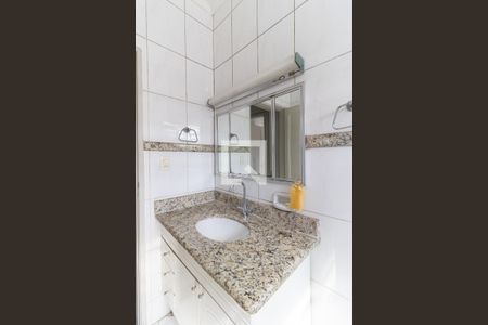 Casa à venda com 161m², 3 quartos e 3 vagasBanheiro 1