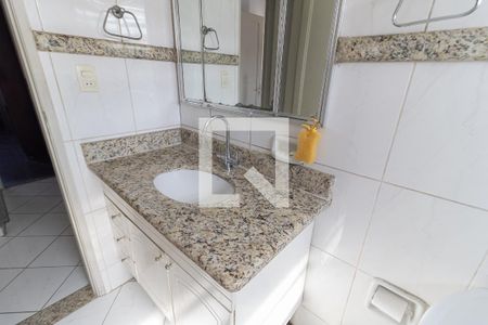 Casa à venda com 161m², 3 quartos e 3 vagasBanheiro 1