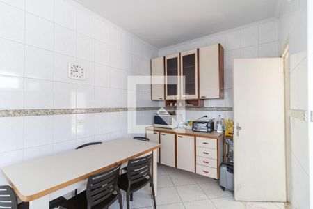 Casa à venda com 161m², 3 quartos e 3 vagasCozinha