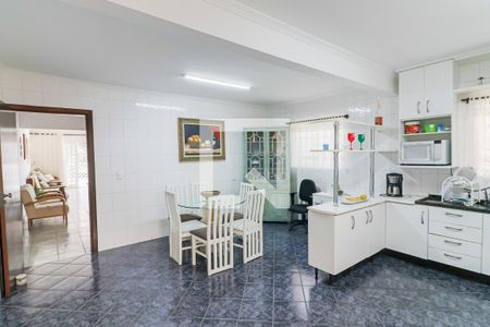 Casa para alugar com 240m², 3 quartos e 5 vagas Casa para alugar com 240m², 3 quartos e 5 vagasCozinha