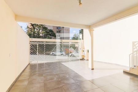 Casa para alugar com 240m², 3 quartos e 5 vagas Casa para alugar com 240m², 3 quartos e 5 vagasGaragem