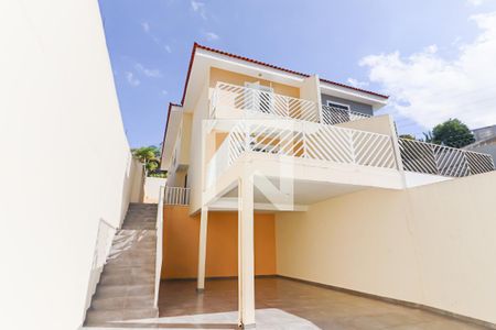 Casa para alugar com 240m², 3 quartos e 5 vagas Casa para alugar com 240m², 3 quartos e 5 vagasGaragem