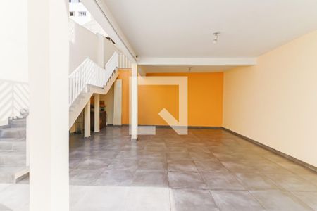 Casa para alugar com 240m², 3 quartos e 5 vagas