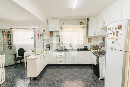 Casa para alugar com 240m², 3 quartos e 5 vagas Casa para alugar com 240m², 3 quartos e 5 vagasCozinha