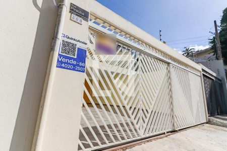 Casa para alugar com 240m², 3 quartos e 5 vagas Casa para alugar com 240m², 3 quartos e 5 vagasFachada