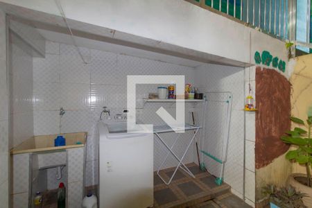 Casa à venda com 316m², 5 quartos e 4 vagasÁrea de Serviço Edícula