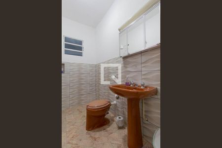 Casa à venda com 316m², 5 quartos e 4 vagasBanheiro 2