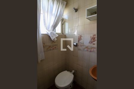 Casa à venda com 147m², 3 quartos e 2 vagas Casa à venda com 147m², 3 quartos e 2 vagasBanheiro da sala