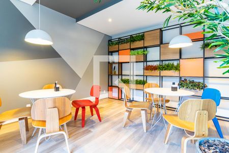 Apartamento para alugar com 43m², 2 quartos e 1 vagaÁrea comum - Sala de Estudos