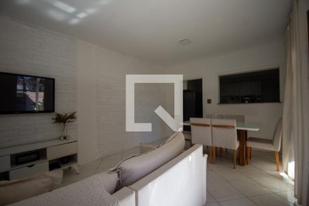 Sala de casa à venda com 2 quartos, 105m² em Recreio dos Bandeirantes, Rio de Janeiro