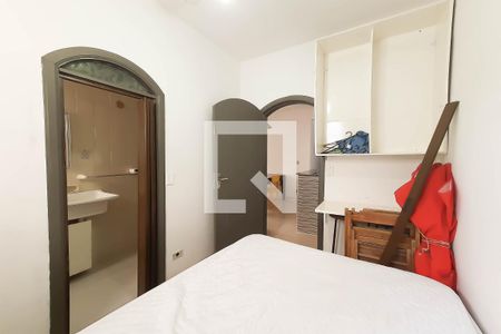 Quarto Suíte 1 de apartamento para alugar com 2 quartos, 62m² em Vila Alzira, Guarujá