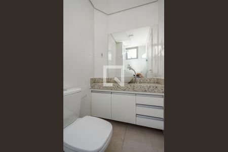 Apartamento para alugar com 60m², 2 quartos e 2 vagasBanheiro da Suíte