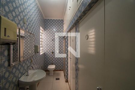 Casa para alugar com 290m², 3 quartos e 2 vagasBanheiro