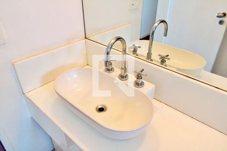 Apartamento à venda com 366m², 3 quartos e 4 vagasBanheiro