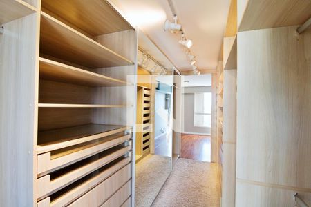 Apartamento à venda com 366m², 3 quartos e 4 vagasCloset da Suíte 