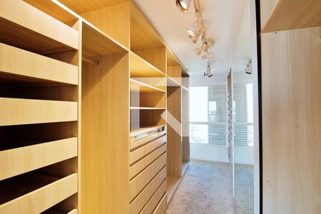 Apartamento à venda com 366m², 3 quartos e 4 vagasCloset da Suíte 