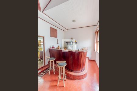 Casa à venda com 495m², 4 quartos e 4 vagasBar