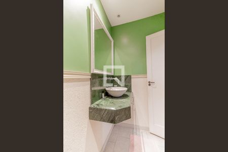 Casa à venda com 495m², 4 quartos e 4 vagasLavabo