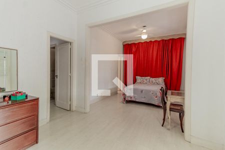 Casa à venda com 495m², 4 quartos e 4 vagasSuíte