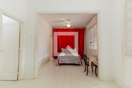 Casa à venda com 495m², 4 quartos e 4 vagasSuíte