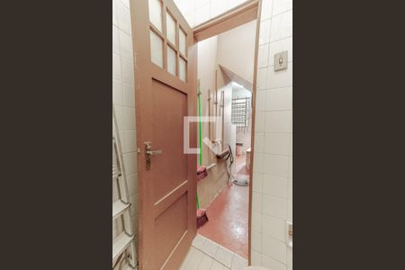 Casa à venda com 495m², 4 quartos e 4 vagasBanheiro de Serviço