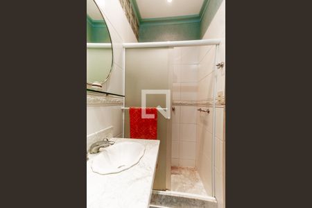 Casa à venda com 495m², 4 quartos e 4 vagasBanheiro social 1 