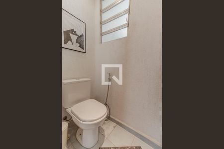 Casa à venda com 495m², 4 quartos e 4 vagasLavabo 