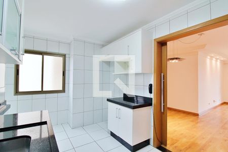 Apartamento para alugar com 110m², 3 quartos e 2 vagas Apartamento para alugar com 110m², 3 quartos e 2 vagasCozinha