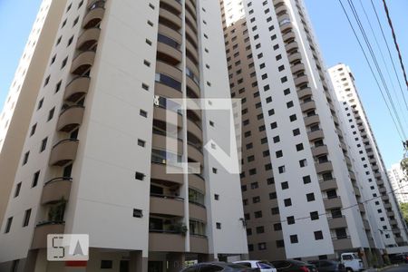 Apartamento para alugar com 110m², 3 quartos e 2 vagas Apartamento para alugar com 110m², 3 quartos e 2 vagasFachada