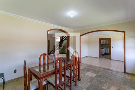 Casa à venda com 580m², 7 quartos e 6 vagasSala de Jantar