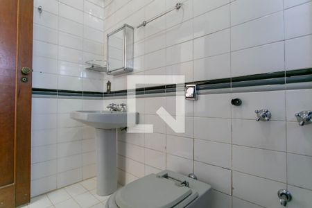 Casa à venda com 580m², 7 quartos e 6 vagasBanheiro da Suíte 1