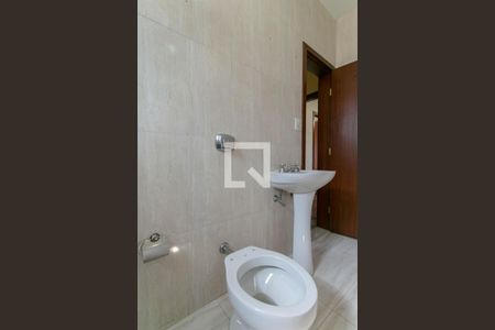 Casa à venda com 580m², 7 quartos e 6 vagasBanheiro da Suíte 2